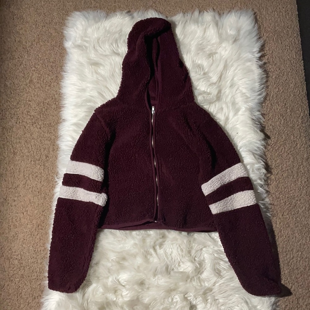 Women’s Red and White Cropped Zip-up Sweater